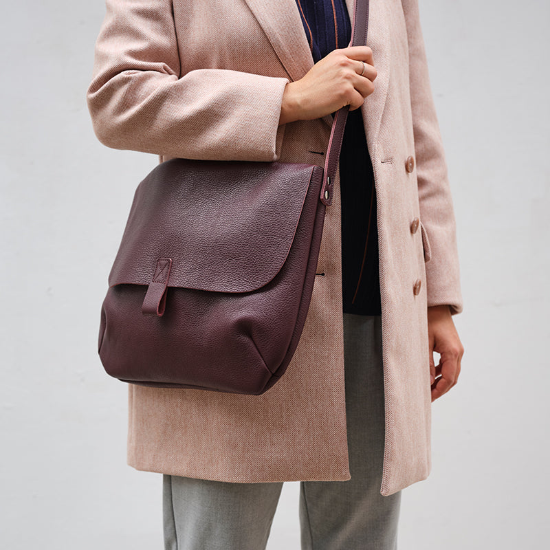 Shoulderbag, Back Yard, Aubergine