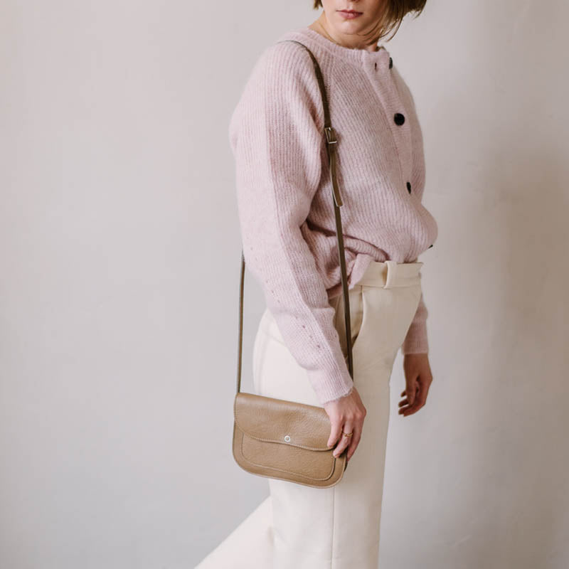 Bag, Cat Chase, Moss used look