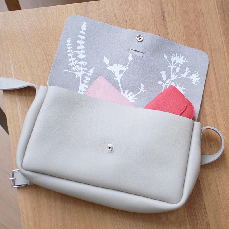 Bag, Picking Flowers Medium, Cement