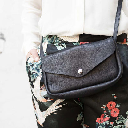 PRE-ORDER: Cottage Garden bag, Black