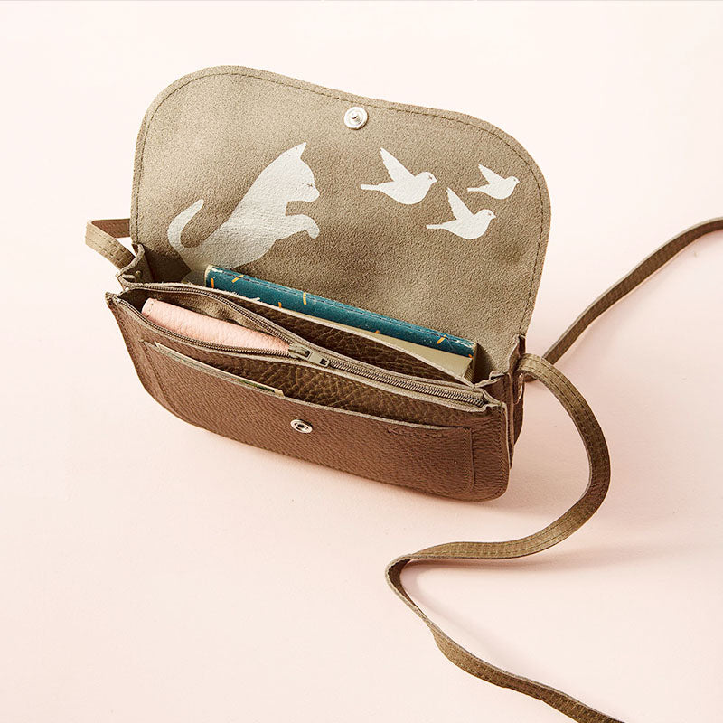 Bag, Cat Chase, Moss used look