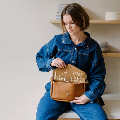 PRE-ORDER: Cottage Garden bag, Cognac used look
