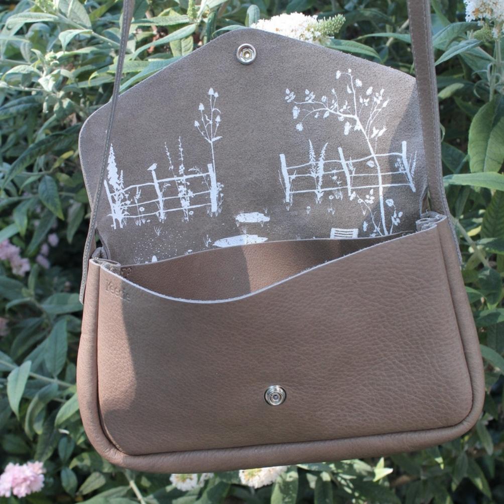 PRE-ORDER: Cottage Garden bag, Moss used look