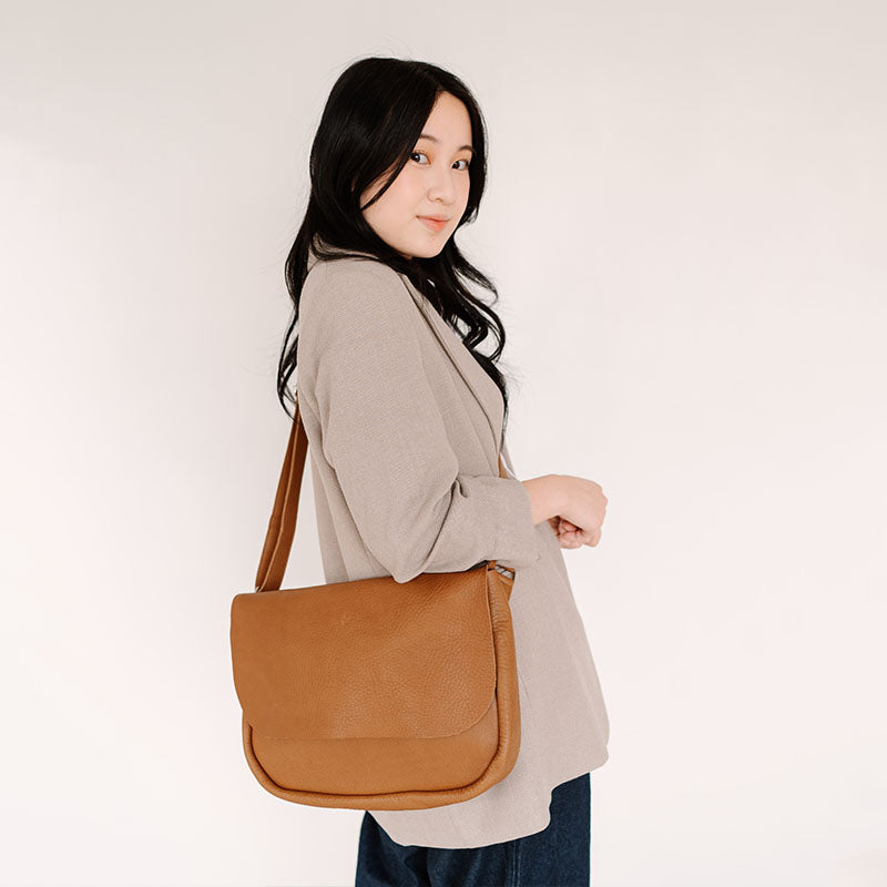 Bag, Plant Sitter, Cognac used look