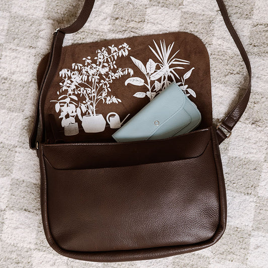 Bag, Plant Sitter, Dark Brown used look