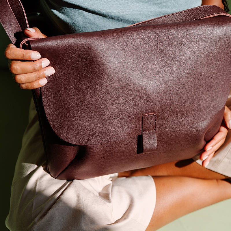 Shoulderbag, Back Yard, Aubergine