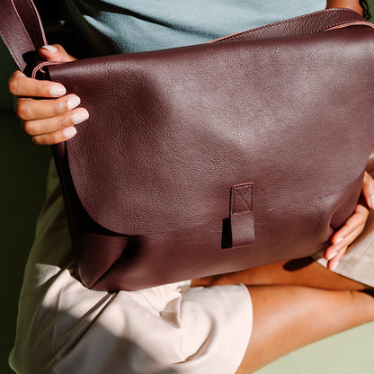 Shoulderbag, Back Yard, Aubergine